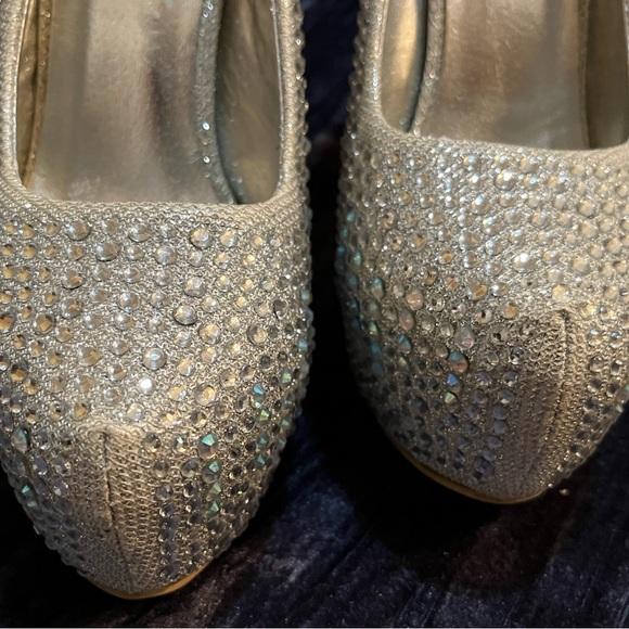 Shrek silver bling shimmery gem stone Rhinestone heels formal attire to shine on - Picture 14 of 16